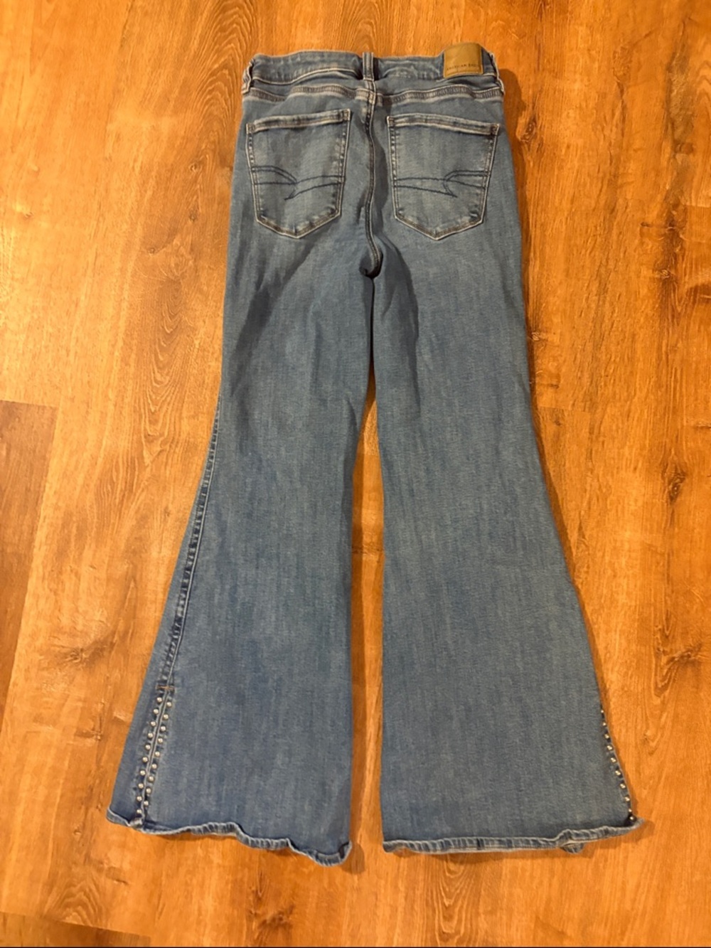 American Eagle Festival Flair Light Blue Flare Jeans with Stud Accents 4 short - Picture 5 of 9